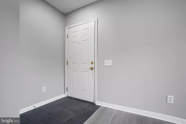 Fairfax, VA 22033,12765 FAIR CREST CT #303