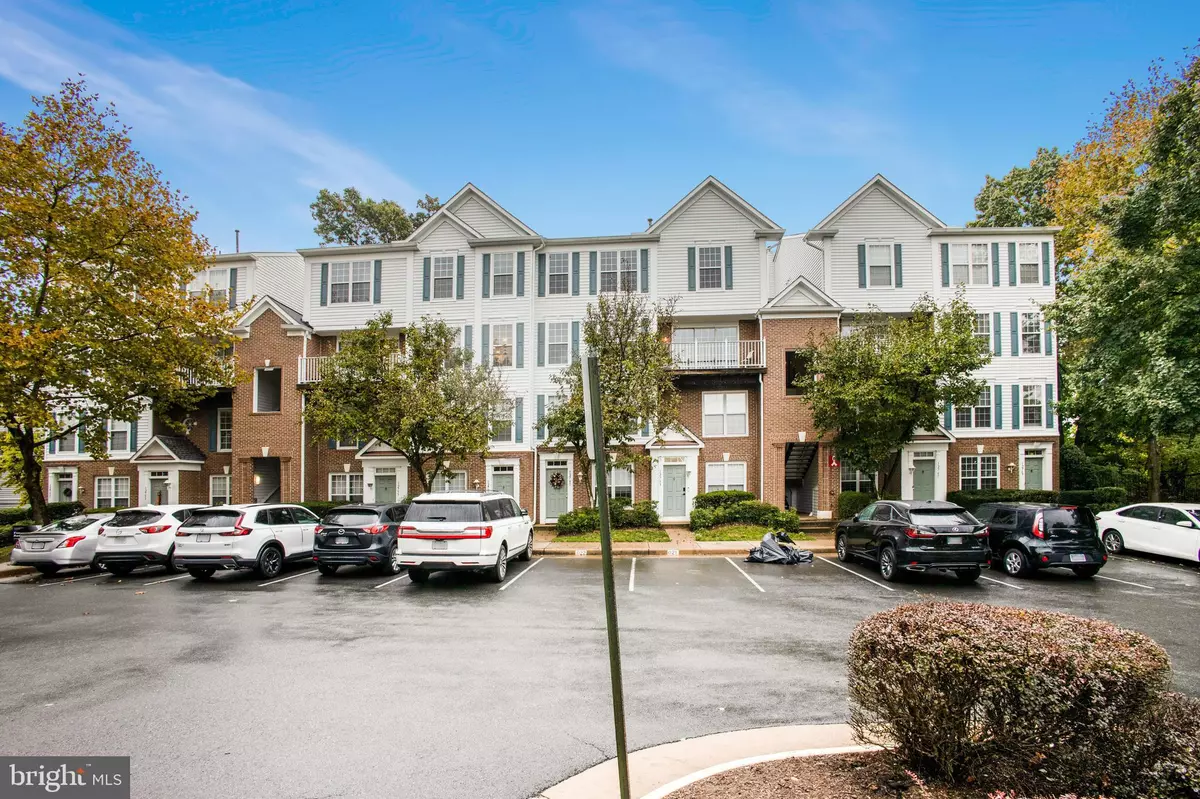 Fairfax, VA 22033,12765 FAIR CREST CT #303