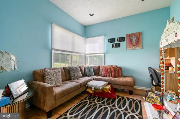 Monroe Township, NJ 08831,1 PHILLIP CT