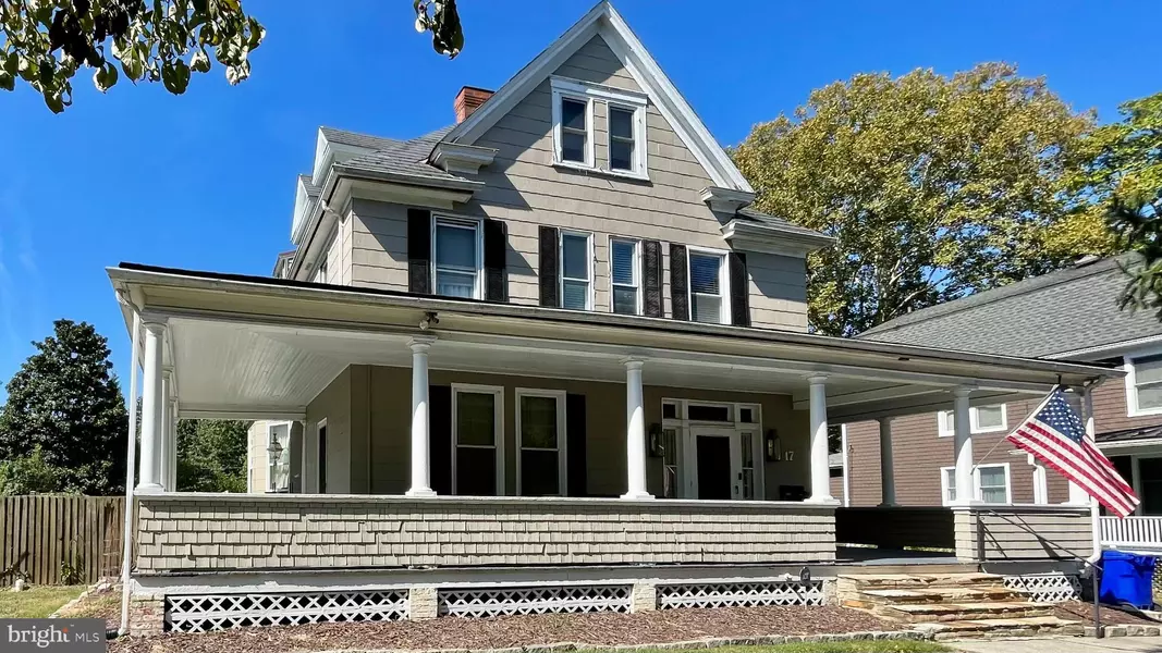 17 N BEAUMONT AVE, Catonsville, MD 21228