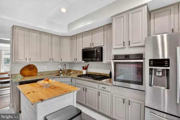 Gaithersburg, MD 20878,15736 CHERRY BLOSSOM LN