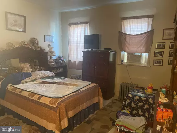Saint Clair, PA 17970,229 S NICHOLS ST