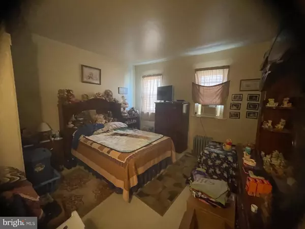 Saint Clair, PA 17970,229 S NICHOLS ST