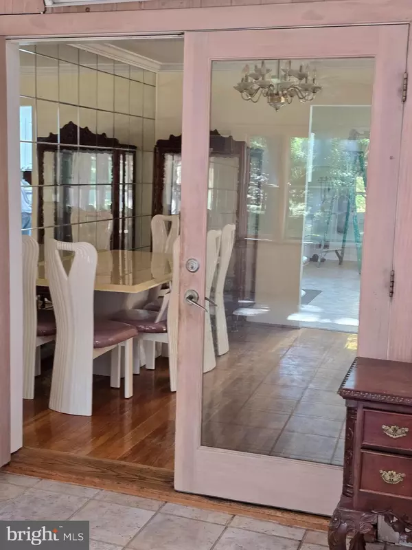 11902 ENID DR, Potomac, MD 20854