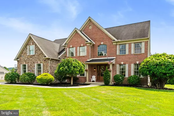 4490 CANTERBURY DR, Emmaus, PA 18049