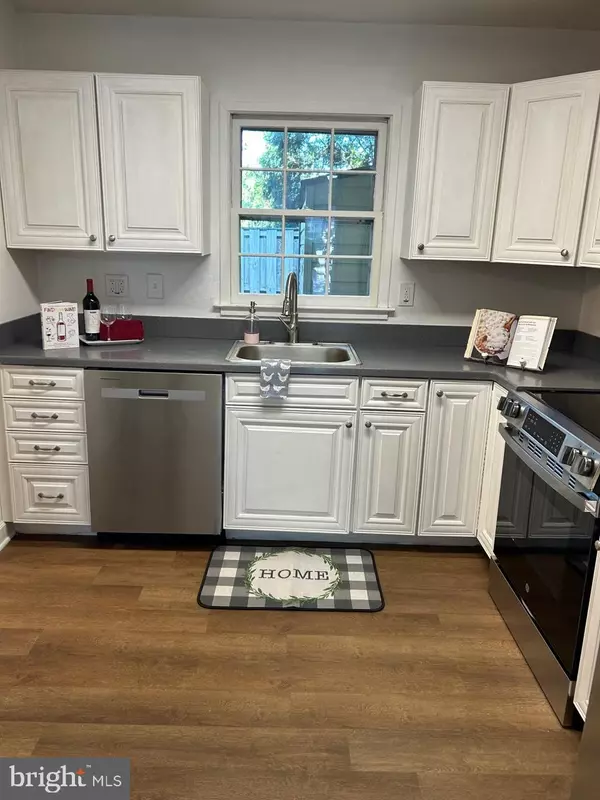 Springfield, VA 22153,8408 DAMPIER CT