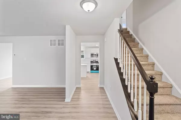 Vineland, NJ 08361,884 CHAPEL DR