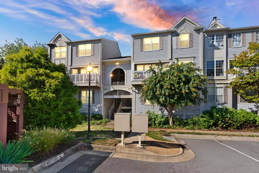 9298 CARDINAL FOREST LN #302, Lorton, VA 22079