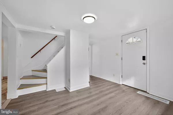 Paulsboro, NJ 08066,20 W ADAMS ST