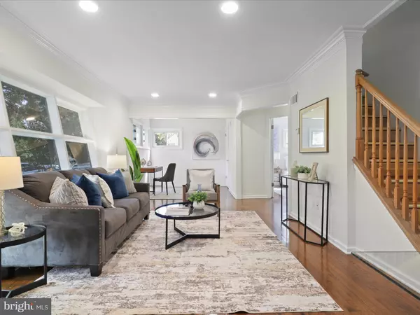 Alexandria, VA 22307,6408 CAVALIER DR