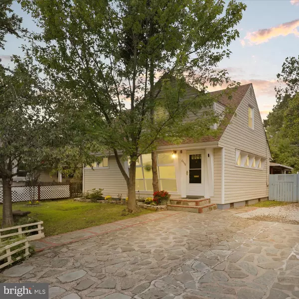 6408 CAVALIER DR, Alexandria, VA 22307