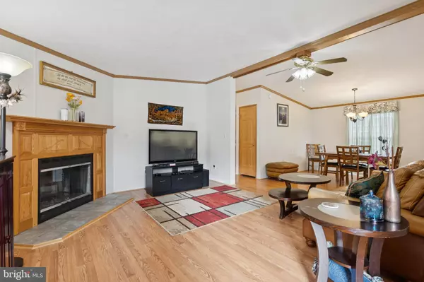 Williamstown, NJ 08094,492 SHADOWCREEK LANE