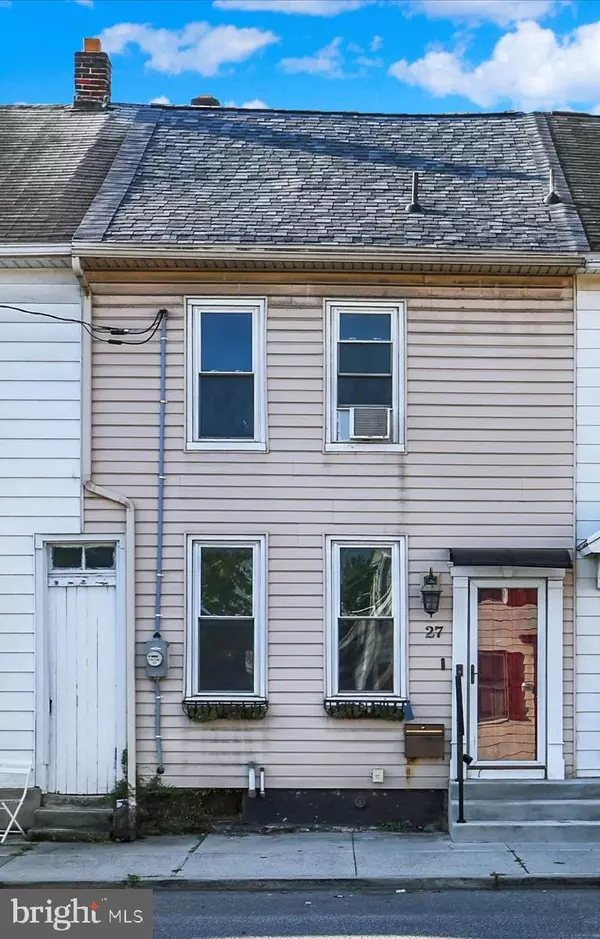 27 W SIMPSON STREET, Mechanicsburg, PA 17055