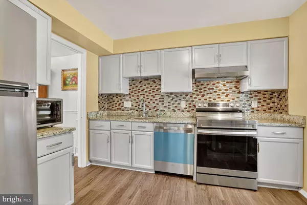 Alexandria, VA 22306,2441 WINDBREAK DR