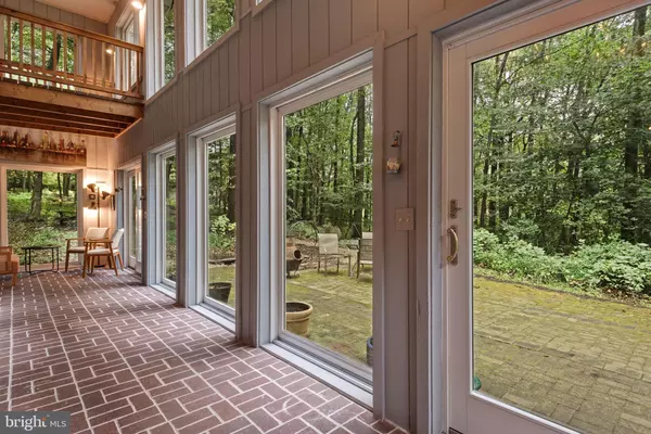 Lebanon, PA 17042,807 HOLLY LN