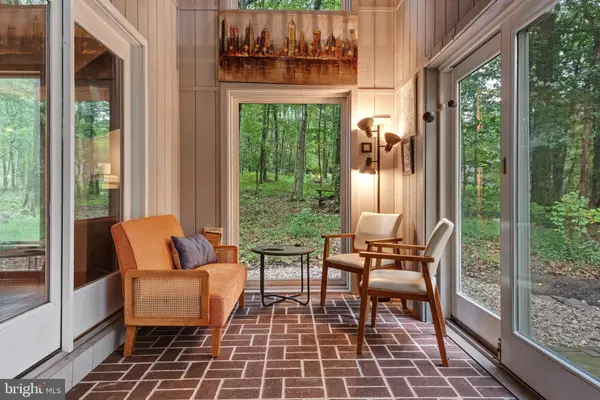 Lebanon, PA 17042,807 HOLLY LN