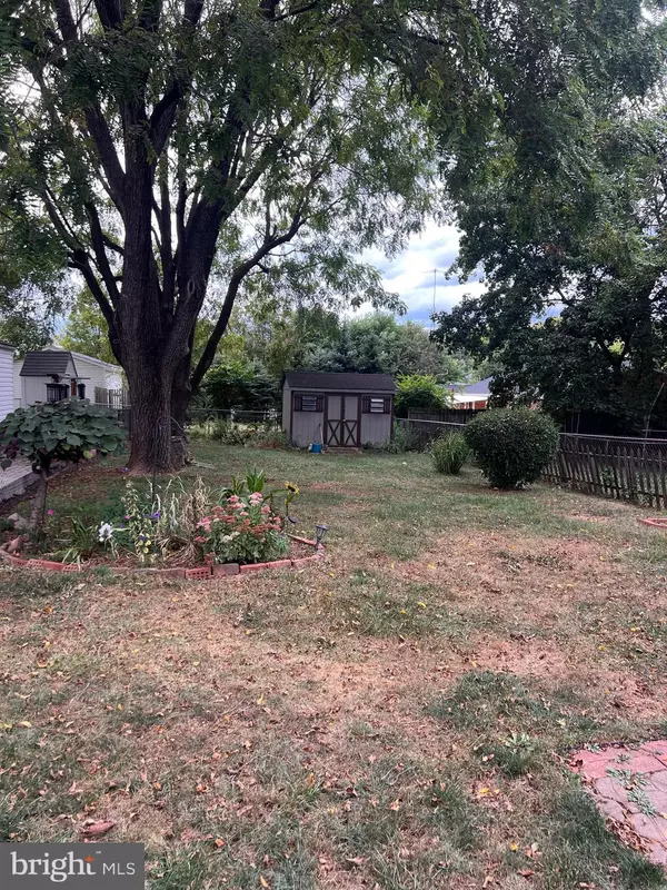 Martinsburg, WV 25401,913 WEST VIRGINIA AVE