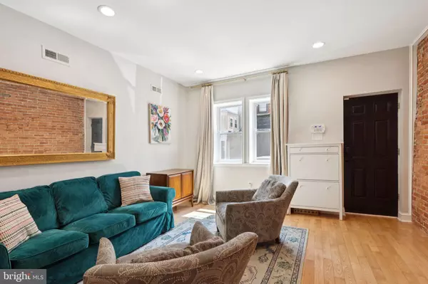 Philadelphia, PA 19146,2211 TITAN ST