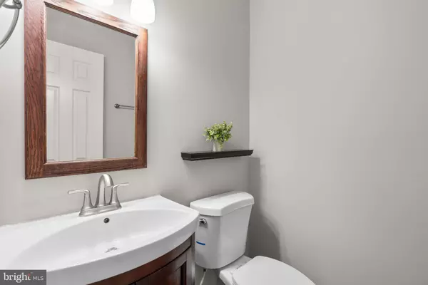 Gaithersburg, MD 20877,312 FAIRGROVE TER