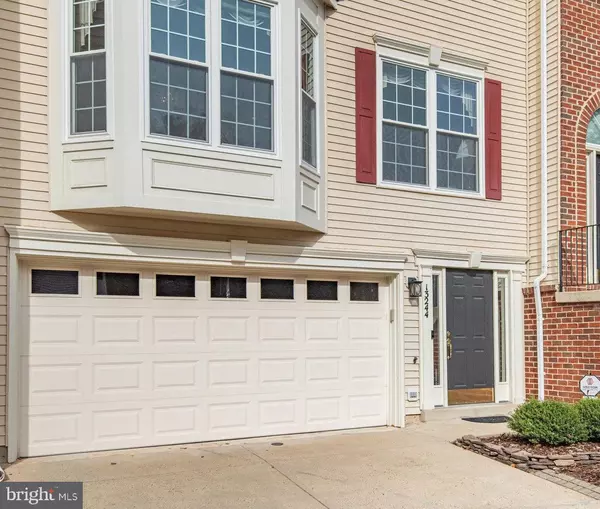 Centreville, VA 20120,13244 MAPLE CREEK LN