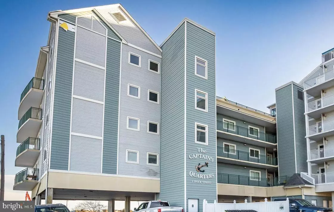 Crisfield, MD 21817,1 DOCK ST #204