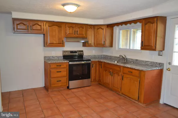 Reading, PA 19605,15 GIRARD AVE