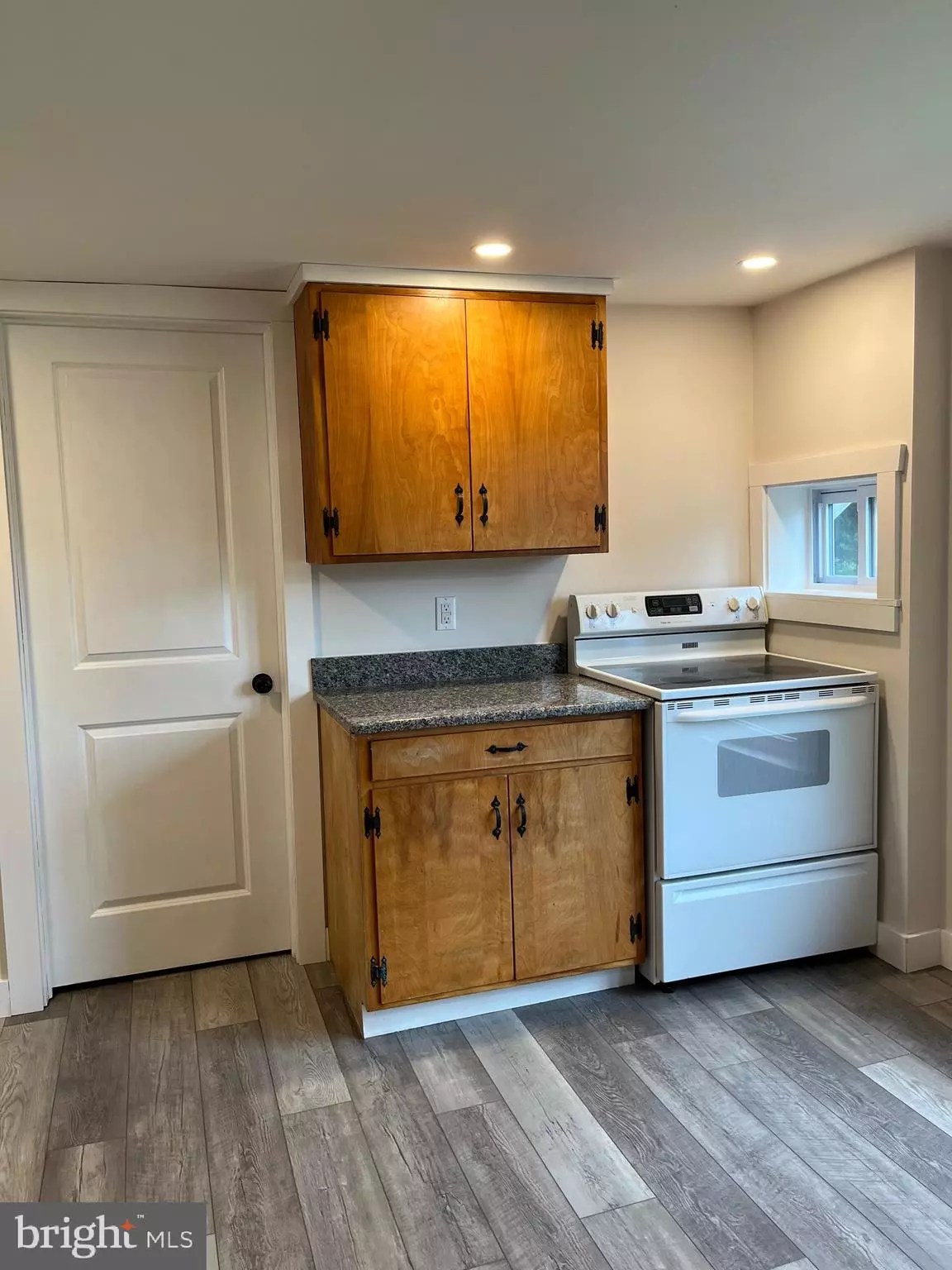 Strasburg, PA 17579,917-A N OLD RD #2ND FLR