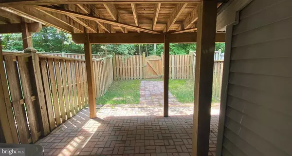 Laurel, MD 20724,3007 BUTTON BUSH LN