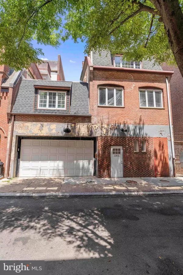 Philadelphia, PA 19107,1311-13 IRVING ST