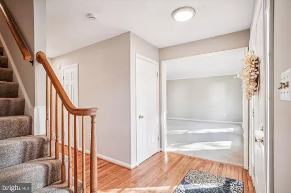 Centreville, VA 20120,14374 NANDINA CT