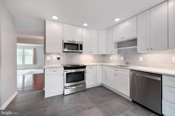 Annandale, VA 22003,7409 ADAMS PARK CT