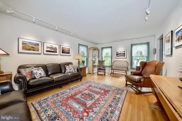 Malvern, PA 19355,2390 PINEVIEW DR