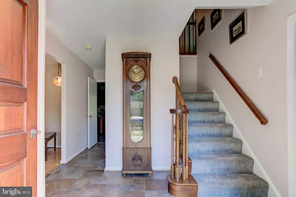 Springfield, VA 22153,7914 COLORADO SPRINGS DR