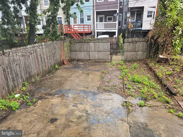 Baltimore, MD 21216,3002 PRESSTMAN ST