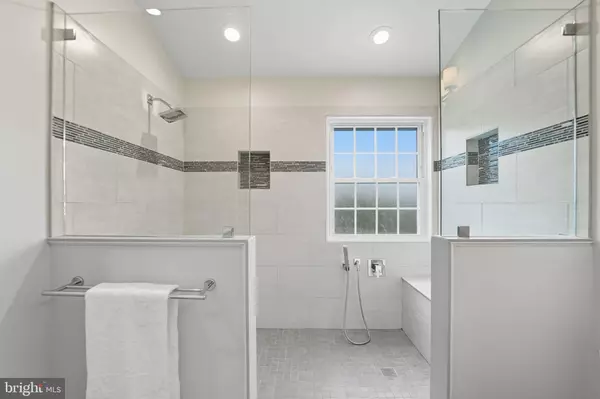 Centreville, VA 20121,6509 HARVEST MILL CT