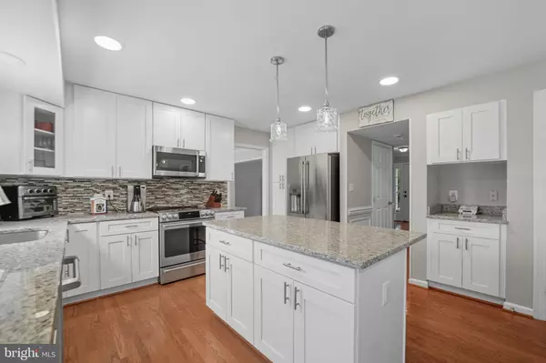 Centreville, VA 20121,6509 HARVEST MILL CT