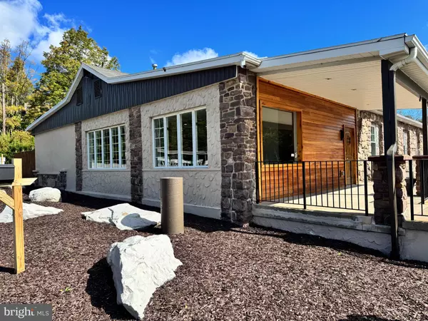 Blakeslee, PA 18610,3884 ROUTE 115