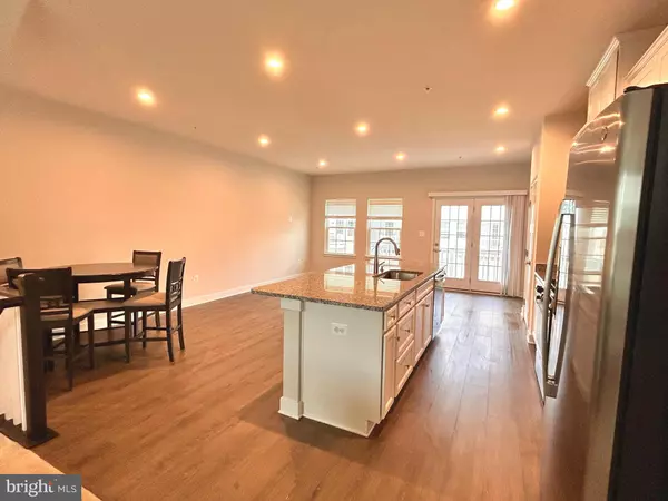 Bowie, MD 20716,16225 PICASSO PL