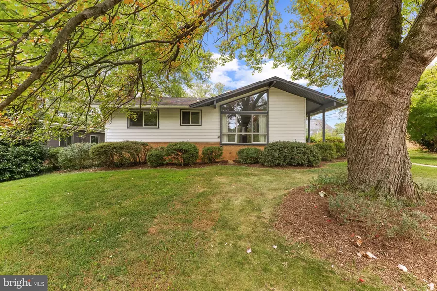 8517 MARQUETTE, Vienna, VA 22180