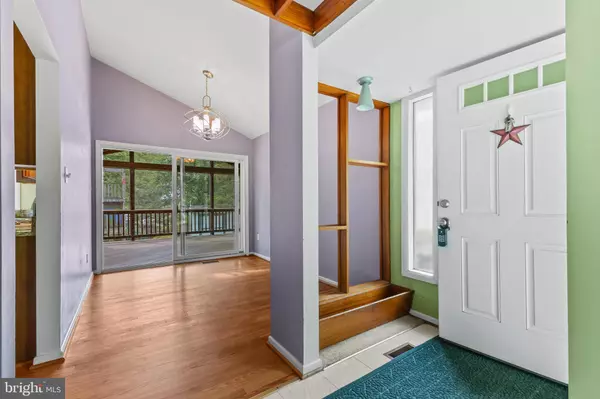 Vienna, VA 22180,8517 MARQUETTE