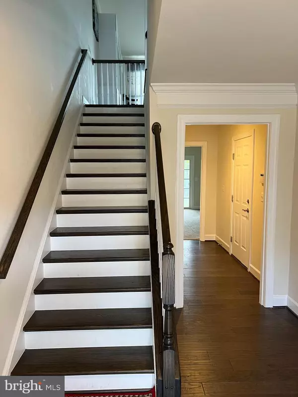 Manassas, VA 20109,8429 GIRVAN CT