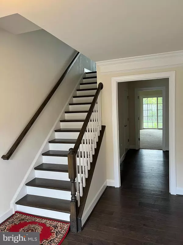 Manassas, VA 20109,8429 GIRVAN CT