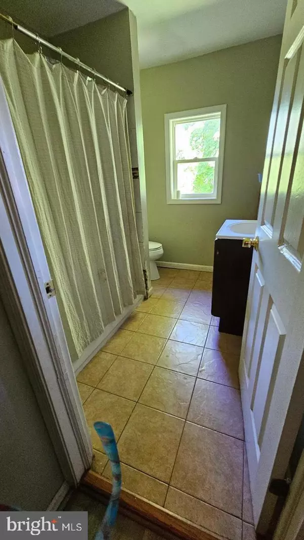 Penns Grove, NJ 08069,80 S BROAD ST