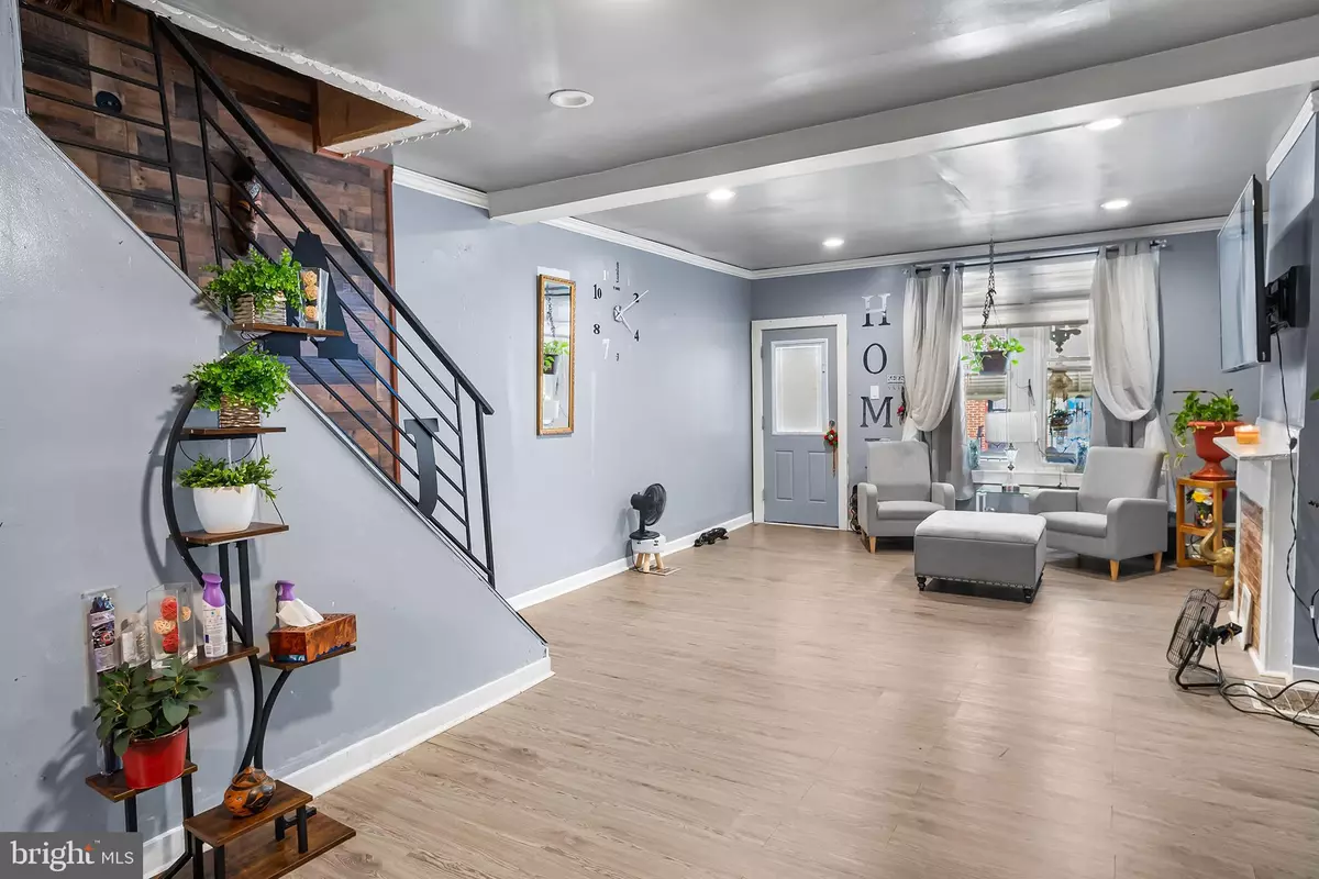 Philadelphia, PA 19132,2553 W OAKDALE ST