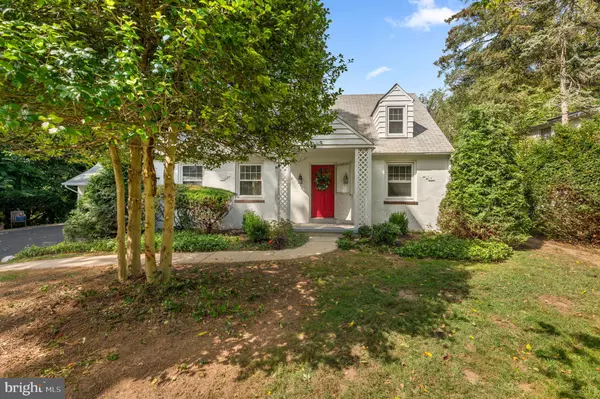1242 OLD LANCASTER RD, Berwyn, PA 19312