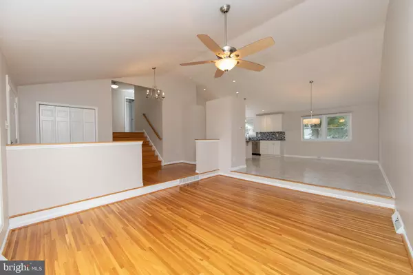 Cherry Hill, NJ 08002,409 BELMONT DR