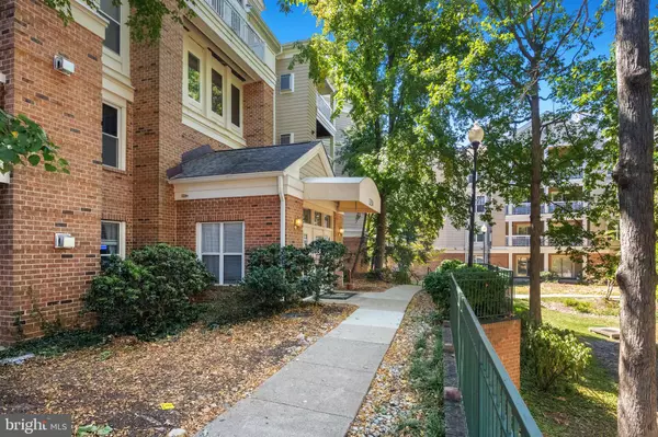 Herndon, VA 20170,2204 WESTCOURT LN #318