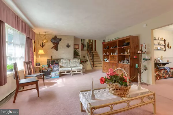 Hershey, PA 17033,81 LOCUST AVE