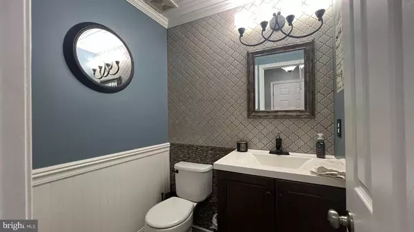 Blackwood, NJ 08012,33 PINEHURST CT