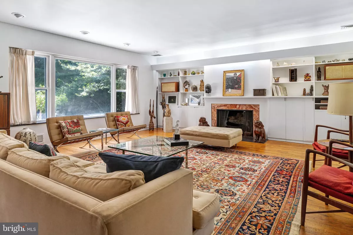 Philadelphia, PA 19129,4145 TIMBER LN